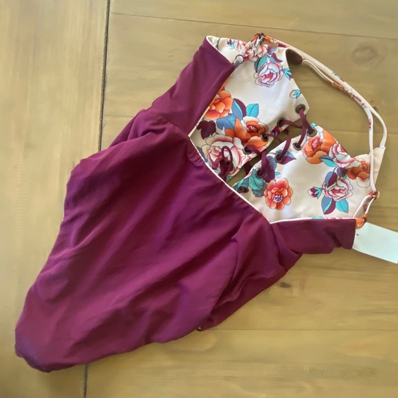 NEW Reversible One-Piece Swimsuit - Picture 7 of 10